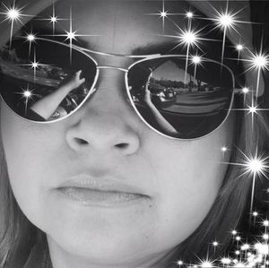 Meet your Posher, Janeth